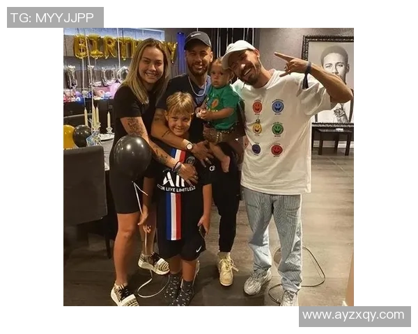 与足球明星亲密合照的女生性格解析及背后故事揭秘