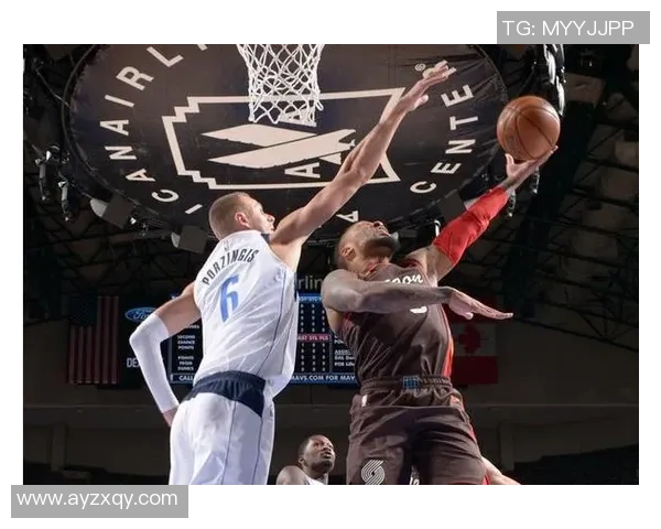 星爷再战足球巅峰,一球致胜令人惊艳 星爷再战足球巅峰,一球致胜令人惊艳